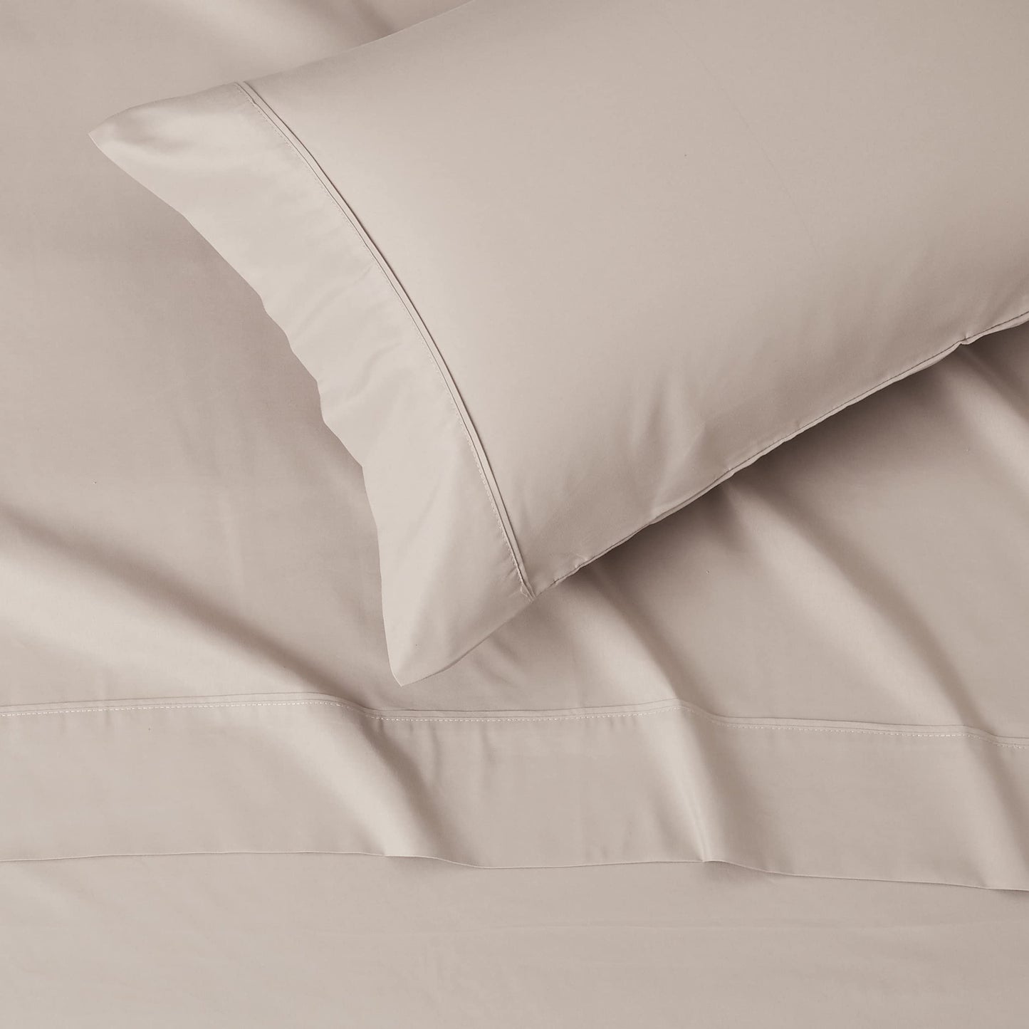 AmazonBasics Light-Weight Microfiber Sheet Set - Full, Black