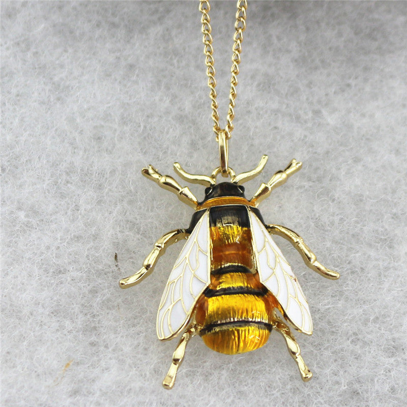 Bee pendant necklace